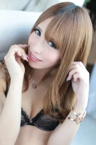 瞳えみり